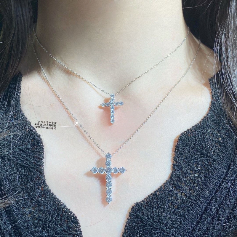 T*f*ny necklaces